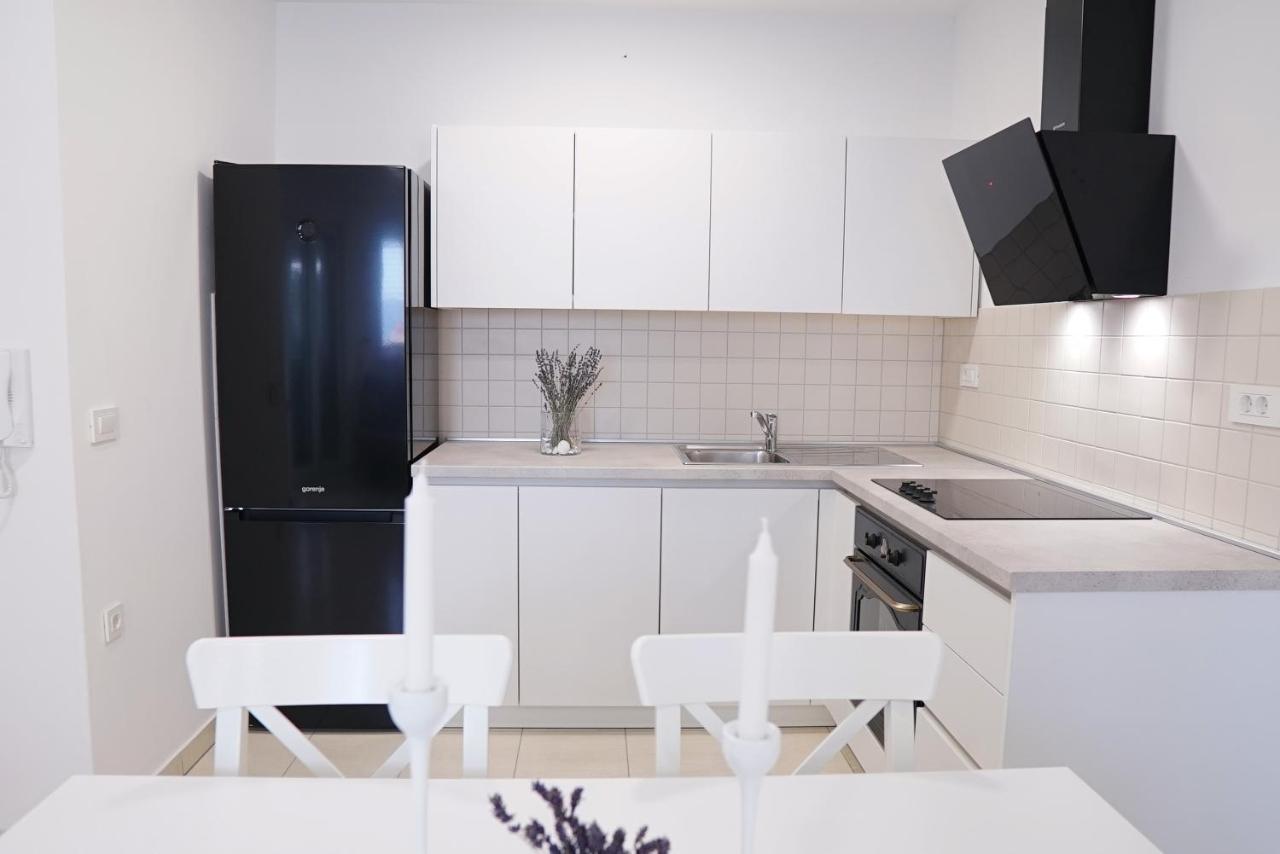 Orkula Apartments Pasman Ngoại thất bức ảnh