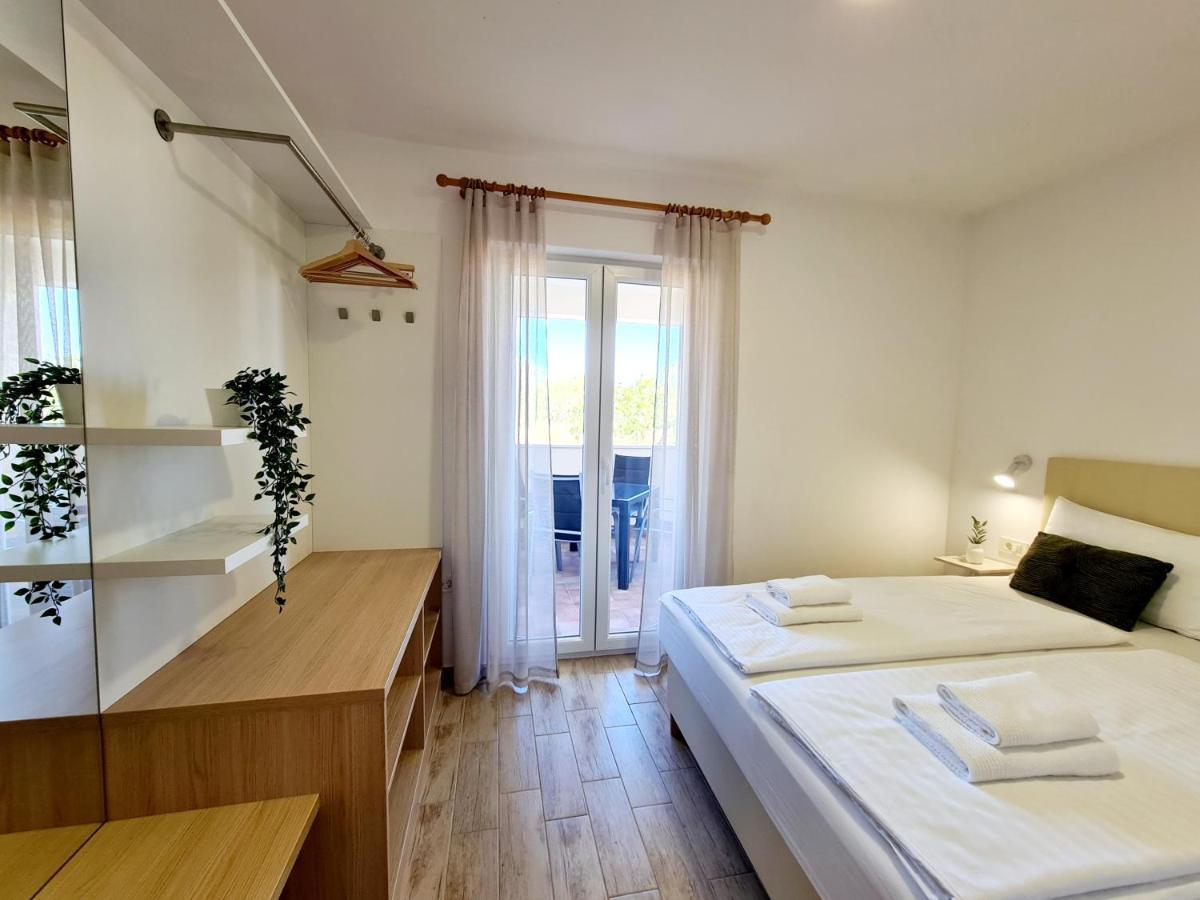 Orkula Apartments Pasman Ngoại thất bức ảnh