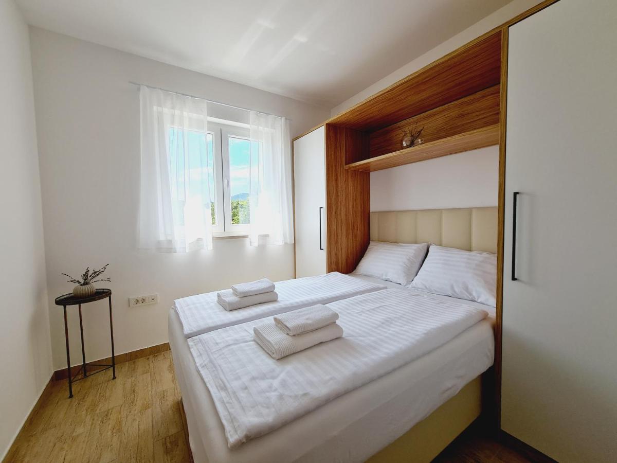 Orkula Apartments Pasman Ngoại thất bức ảnh