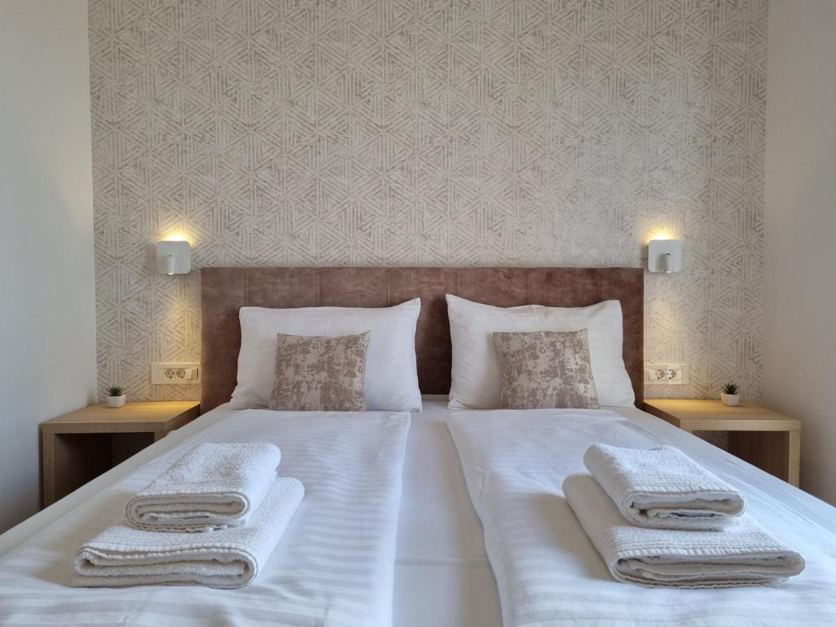 Orkula Apartments Pasman Ngoại thất bức ảnh